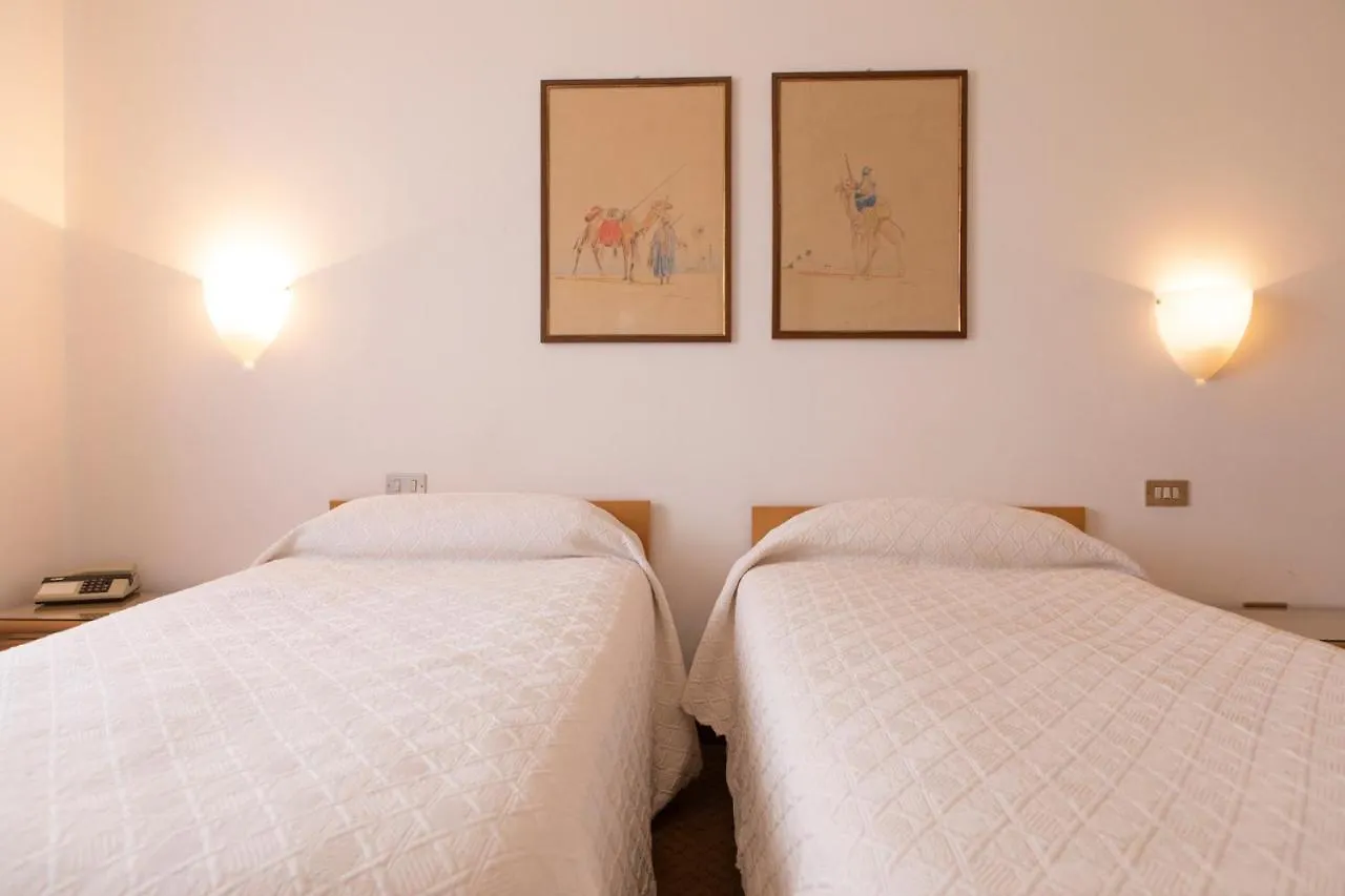 Hotel Due Mori Читтаделла