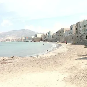 Tra Mare E Storia Apartment